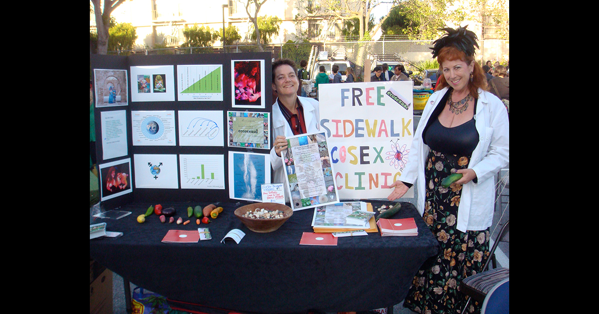 ベス・スティーブンス＆アニー・スプリンクル《Free Sidewalk Ecosex Ed Clinic》