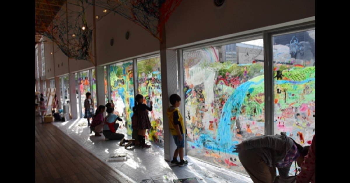 Zoo drawing on glass