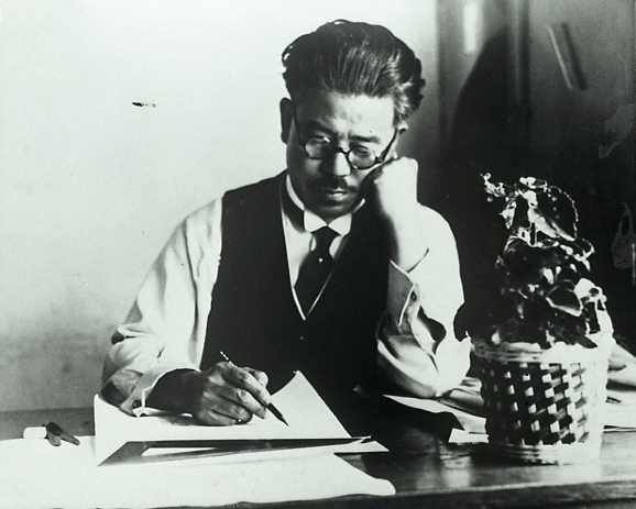 Manga Kaikan Official Photo